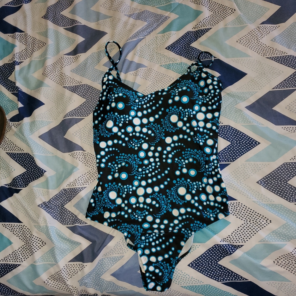 Bathing suit